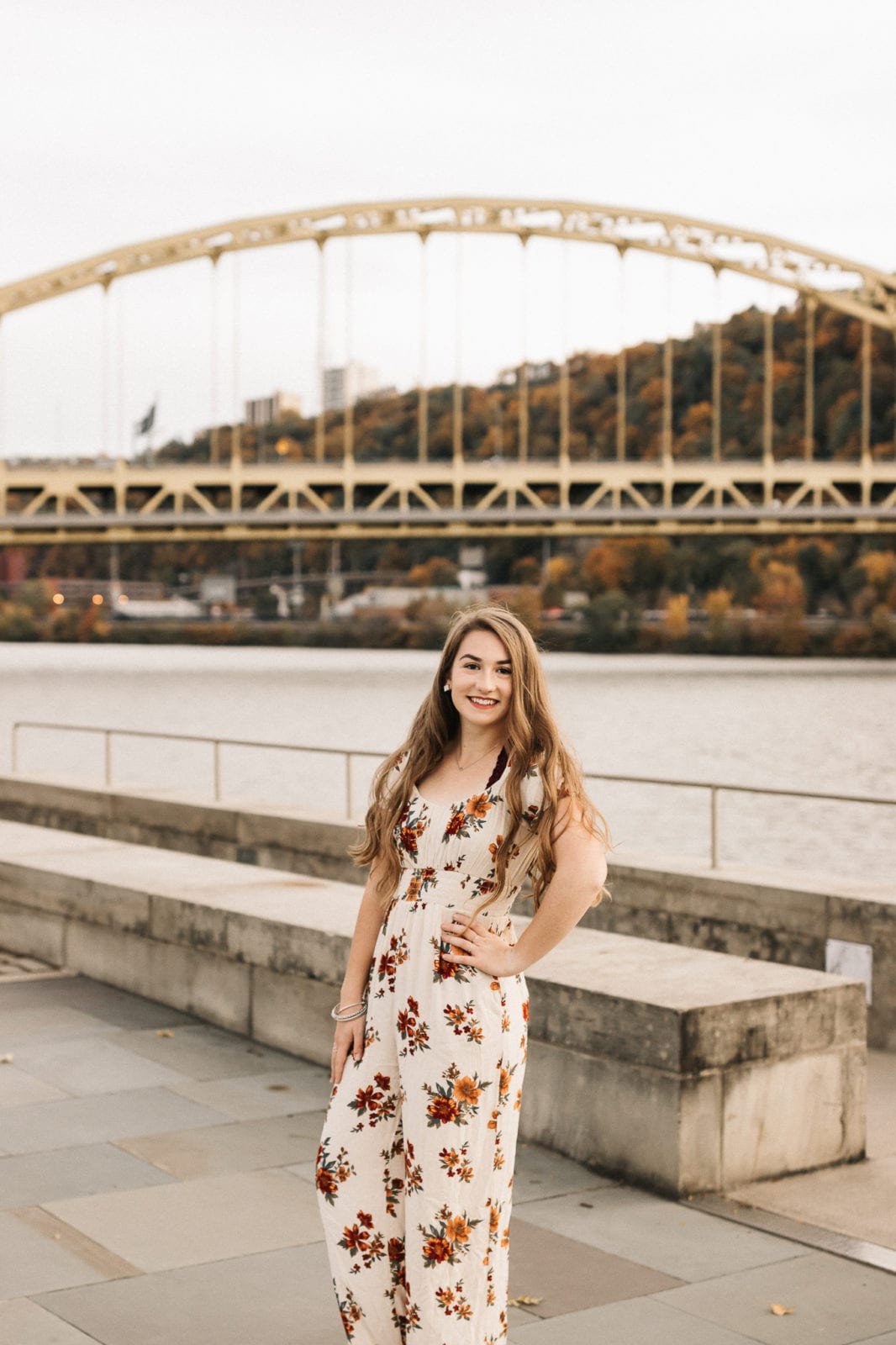 Olivia Downtown pittsburgh senior session - Michaela Kessler